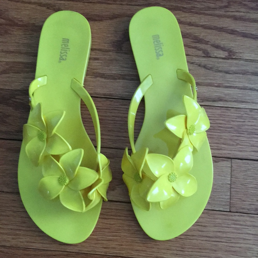 Melissa yellow flower flip flops